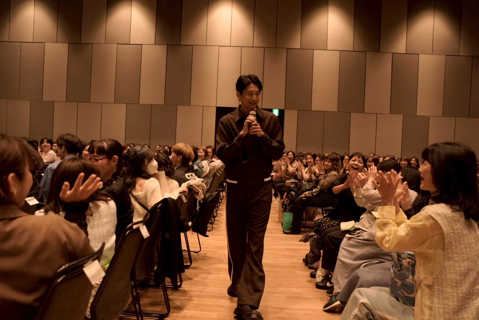 向井理ファンイベント 会場写真1